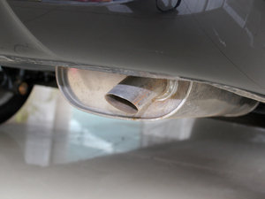 2010款1.8L 豪雅版(483QA) 排气管