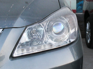 2010款1.5L 尊雅版(473QB) 大灯