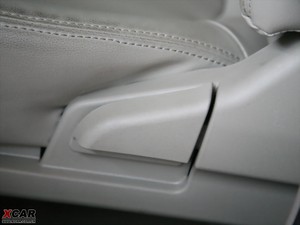 2010款1.5L 豪雅版(473QB) 主驾驶座椅调节
