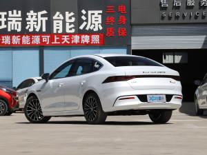 2021款600KM 旗舰型 左后45度