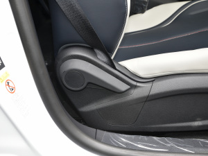 2021款500KM 豪华型 空间座椅