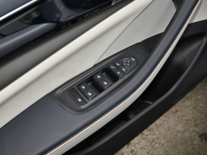 2021款500KM 豪华型 中控区