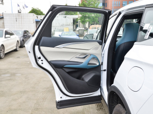 2021款1.5T 自动骁云版豪华型 左后车门