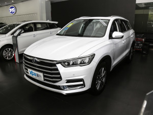 2021款1.5T 自动豪华型 左前45度