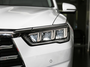 2021款1.5T 自动豪华型 大灯