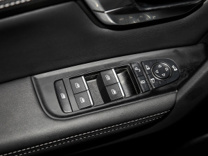 2021款1.5T 自动豪华型 主驾车窗控制区	