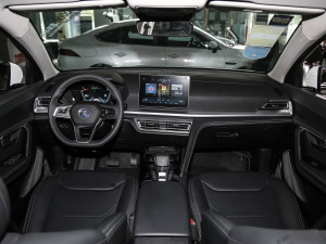 2021款1.5T 自动豪华型 内饰全景