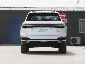 2021款1.5T 自动骁云版精英型 正后	