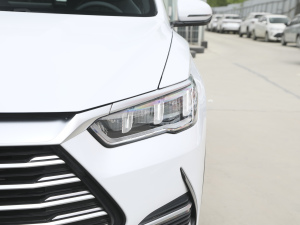 2021款1.5T 自动骁云版精英型 大灯
