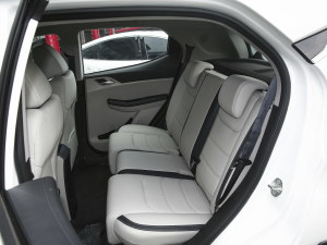 2021款401KM 豪华型 后排座椅
