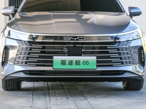 2022DM-i 120KM Ş оW