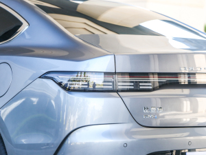 2022DM-i 120KM Ş β