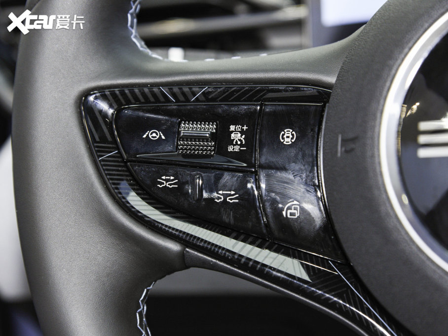 2022 700km Lm(x)(q)