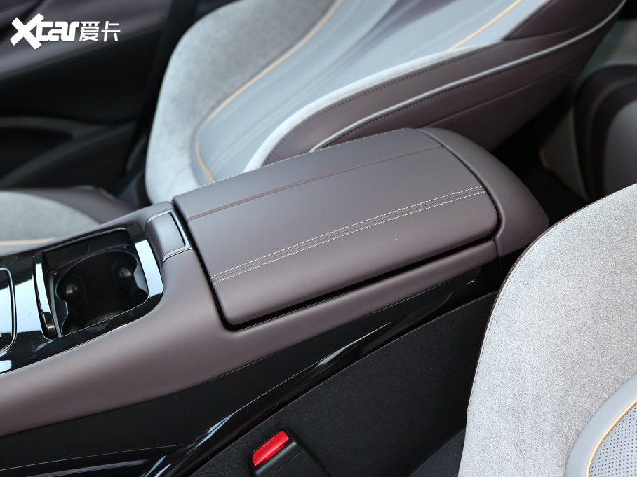 2023olŞ07 DM-i 100KM F