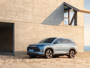 2023款DM-i 205KM 旗舰型 整体外观