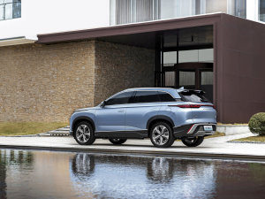 2023款DM-i 205KM 旗舰型 整体外观