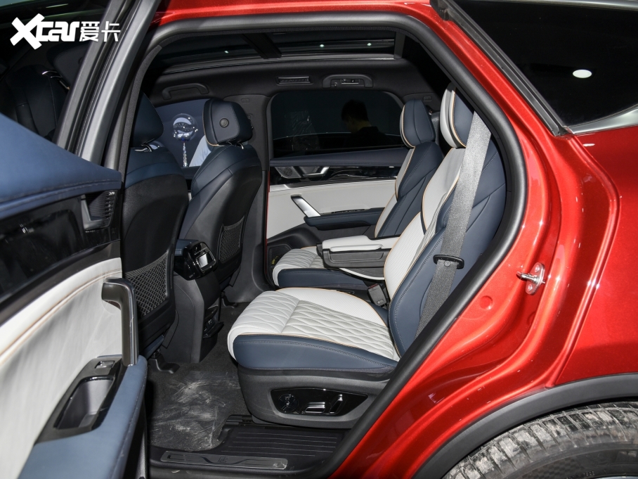 2022Դ DM-p 215KM Ş