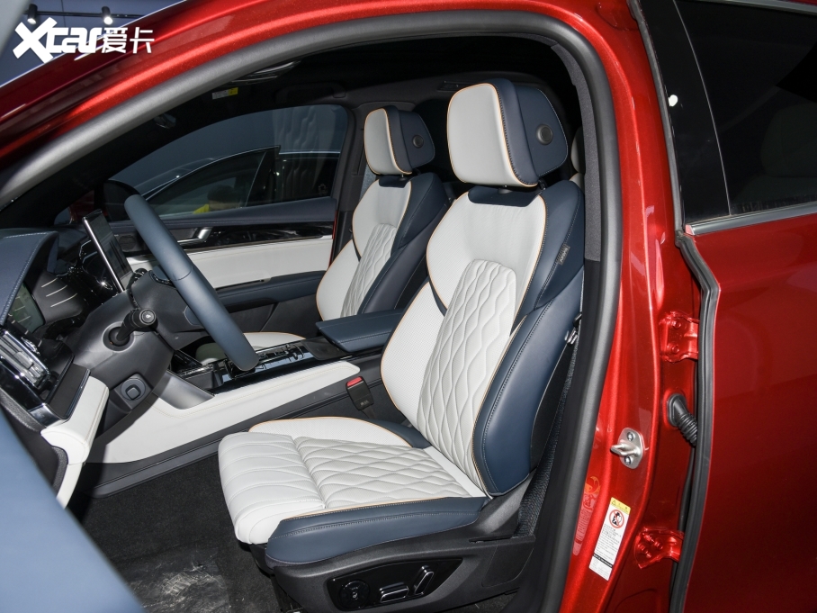 2022Դ DM-p 215KM Ş