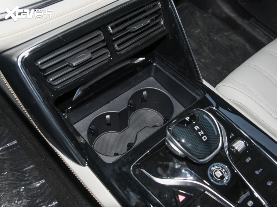 2022Դ DM-p 215KM Ş