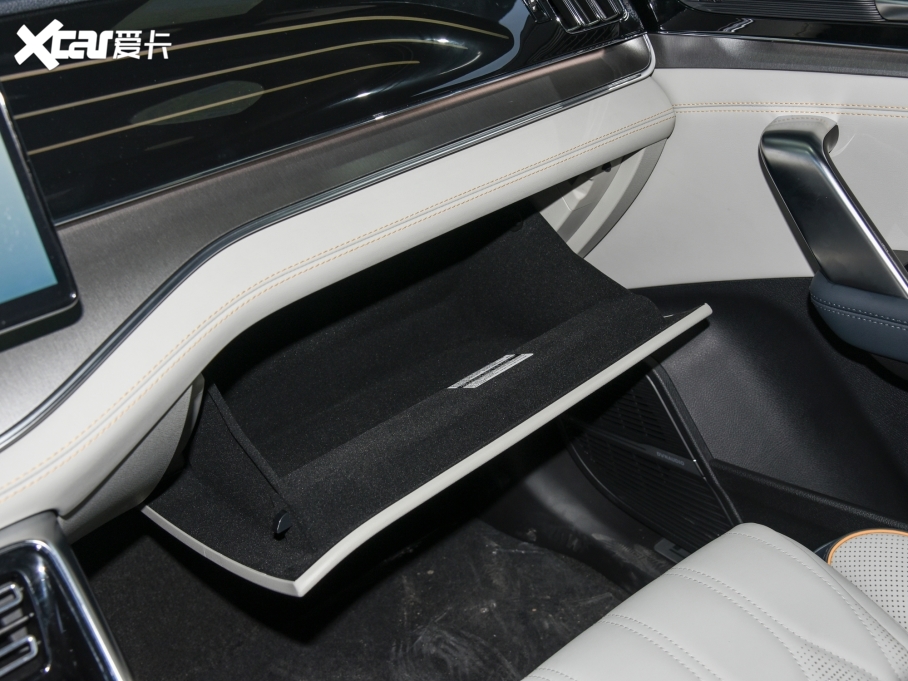 2022Դ DM-p 215KM Ş