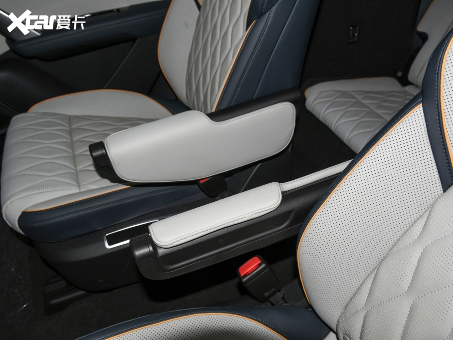 2022Դ DM-p 215KM Ş