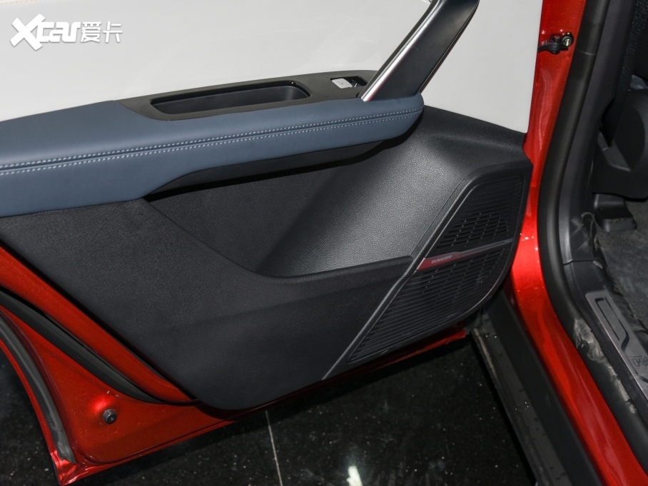 2022Դ DM-p 215KM (q)Ş