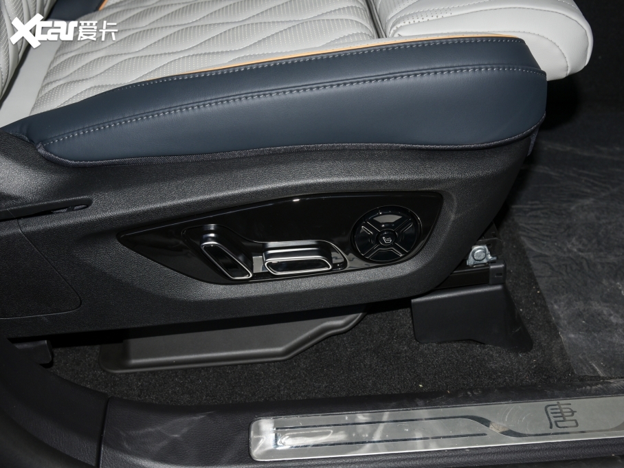 2022Դ DM-p 215KM Ş