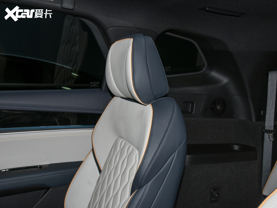 2022Դ DM-p 215KM Ş