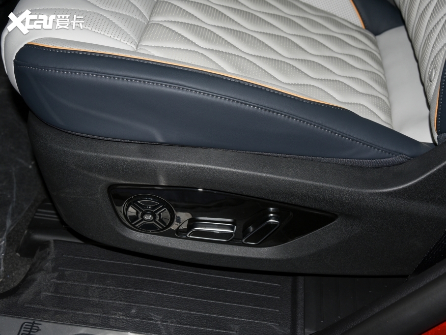 2022Դ DM-p 215KM Ş