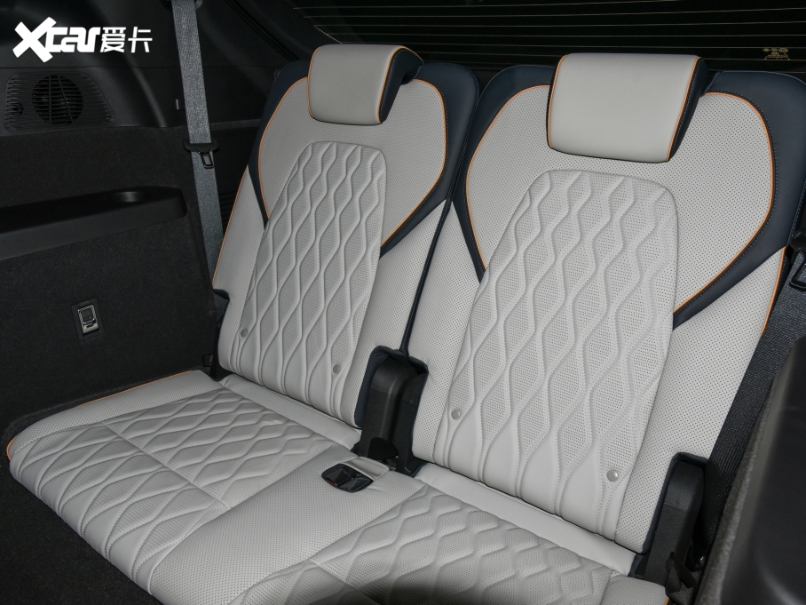 2022Դ DM-p 215KM (q)Ş