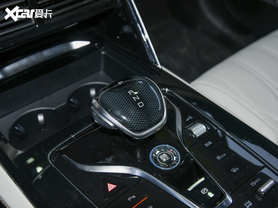 2022Դ DM-p 215KM (q)Ş