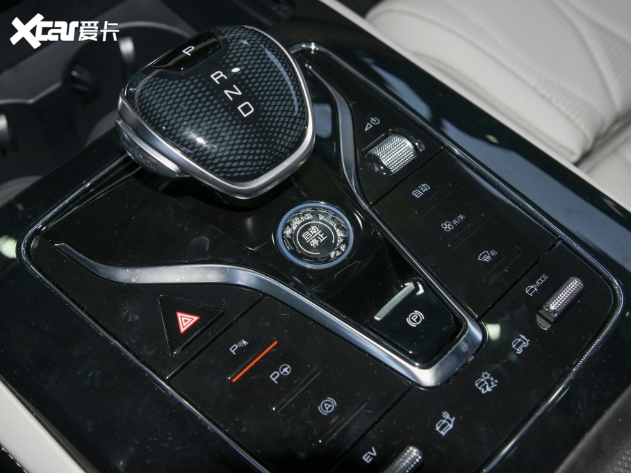 2022Դ DM-p 215KM Ş