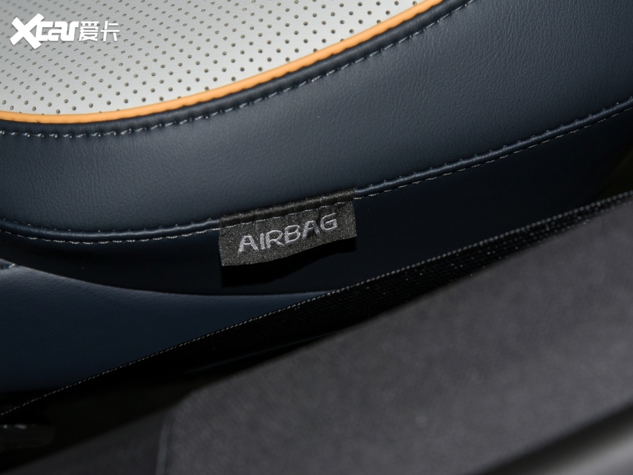 2022Դ DM-p 215KM Ş