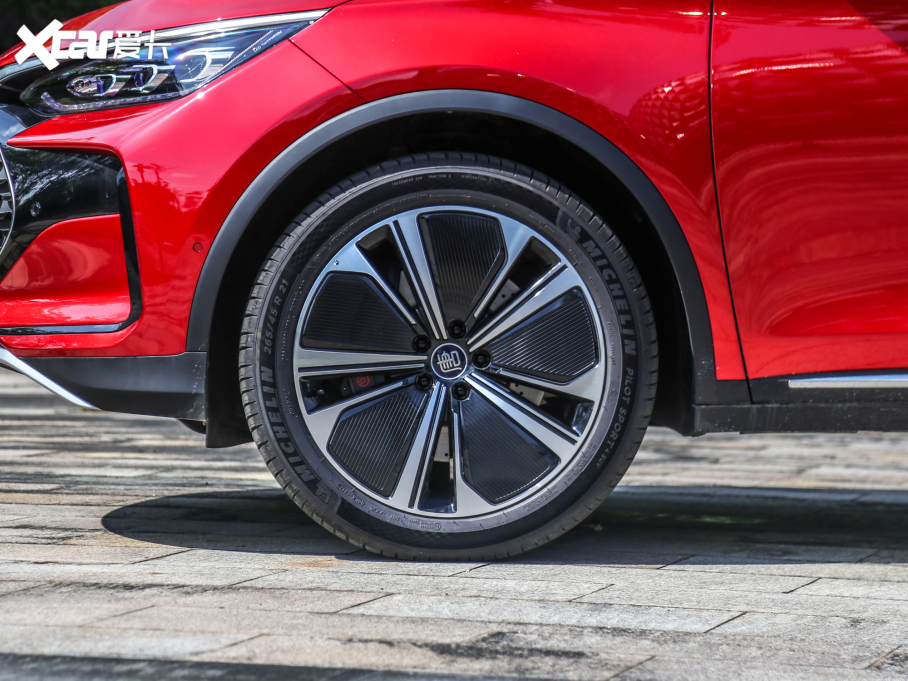 2022Դ DM-p 215KM (q)Ş