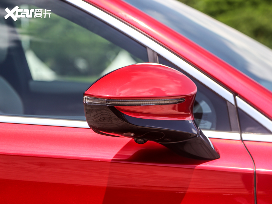 2022Դ DM-p 215KM (q)Ş