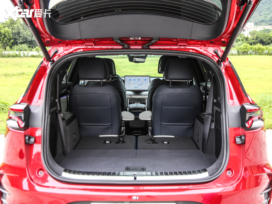 2022Դ DM-p 215KM Ş