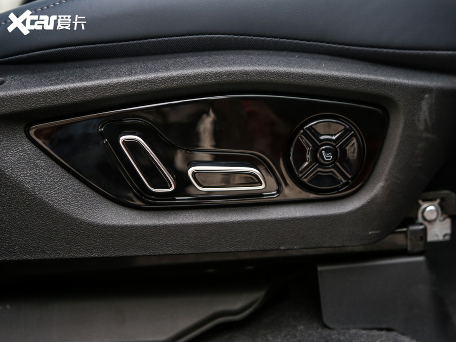 2022Դ DM-p 215KM (q)Ş