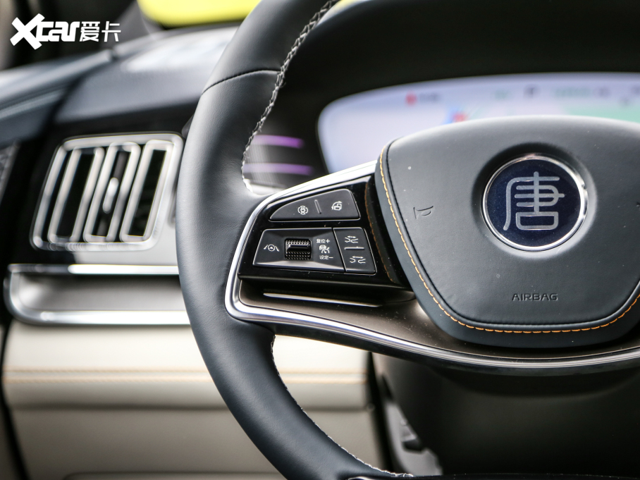 2022Դ DM-p 215KM (q)Ş