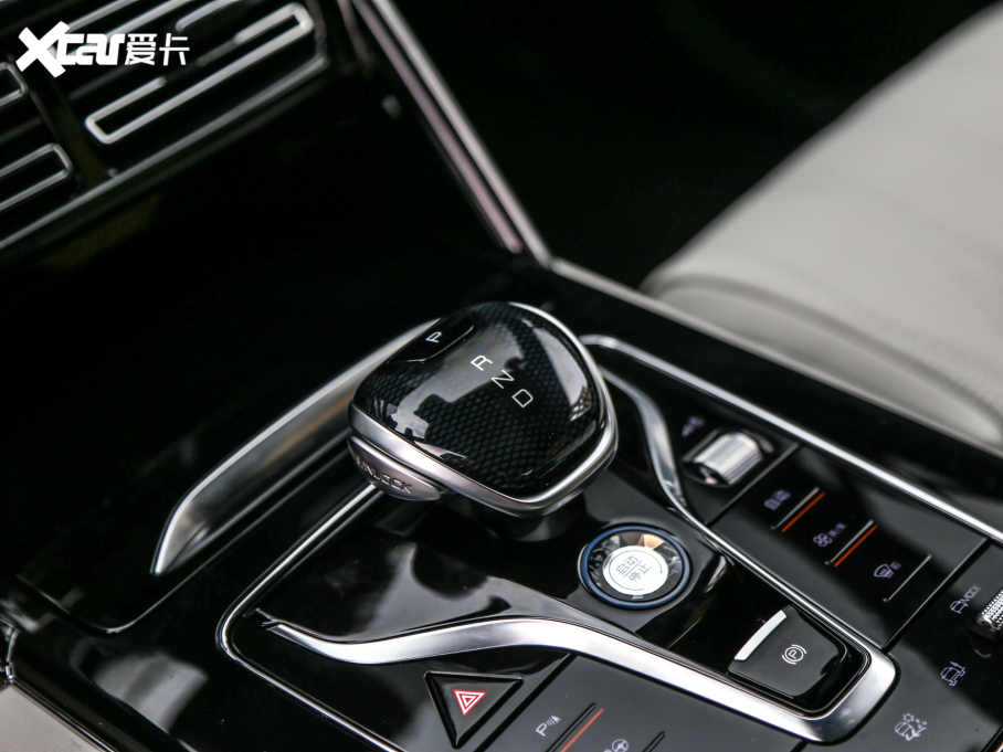 2022Դ DM-p 215KM Ş