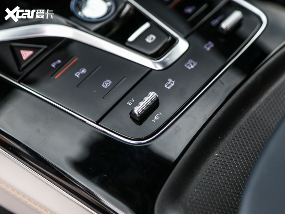 2022Դ DM-p 215KM Ş