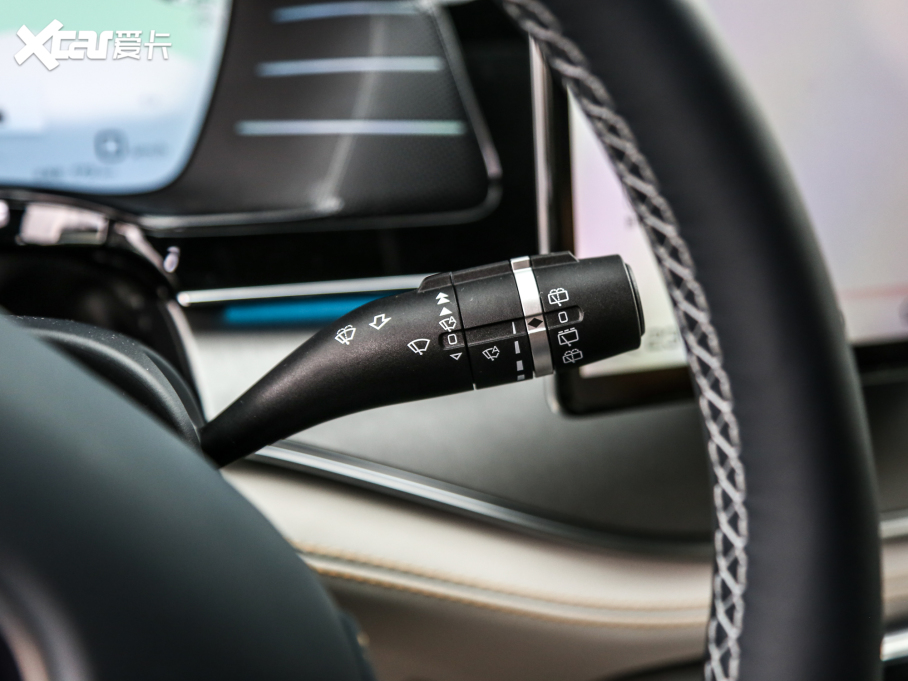 2022Դ DM-p 215KM Ş