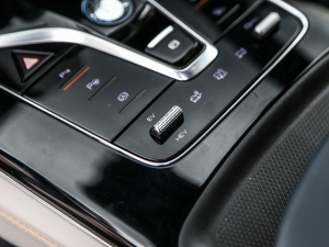 2022DM-p 215KM Ş п؅^