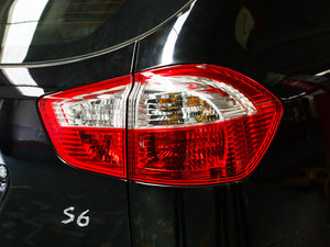 2011款2.4L 自动尊享版 细节外观