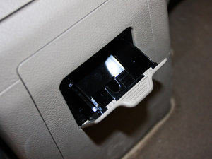 2011款2.4L 自动尊享版 空间座椅
