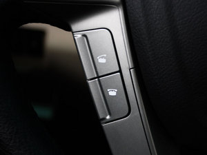 2011款2.4L 自动尊享版 中控区