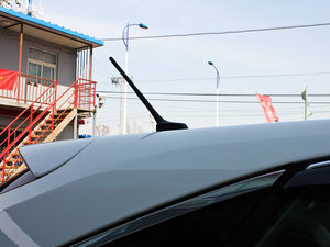 2011款2.0L 手动尊贵版 细节外观