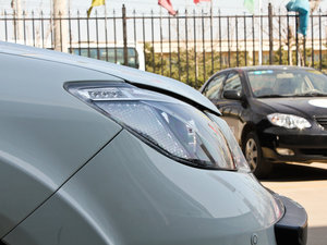 2011款2.0L 手动尊贵版 细节外观