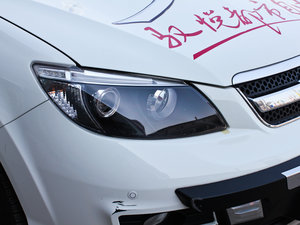 2011款2.0L 手动尊贵版 细节外观