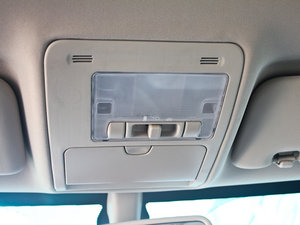 2011款2.0L 手动尊贵版 空间座椅