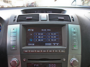 2011款2.0L 手动尊贵版 中控区